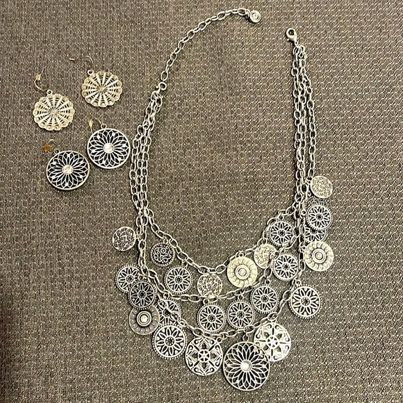 Jewelry - Silver Sparkle! CUTE